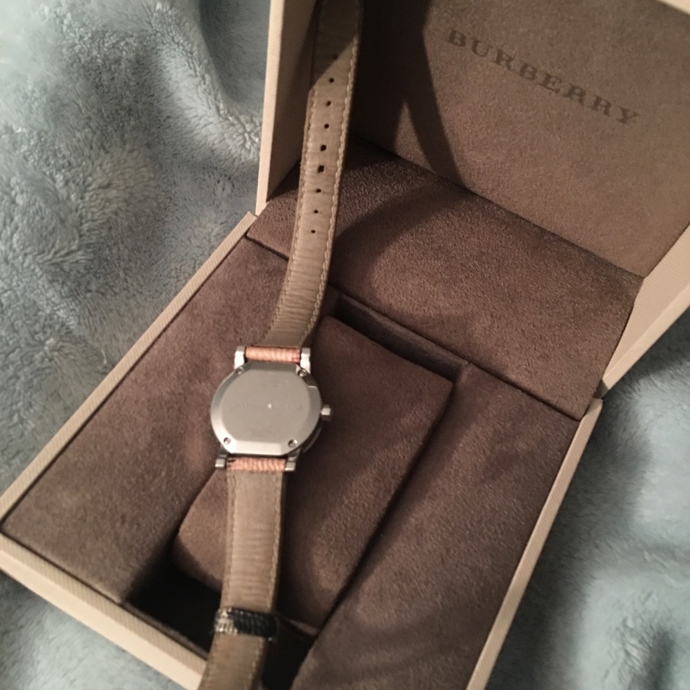 Burberry Watch - Picture 3 of 8
